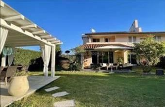 Eladó Olaszországi üdülő hirdetés (33938953)