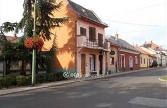 Eladó Gyöngyösi családi ház hirdetés (43435533)