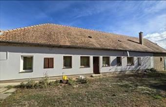 Eladó Paksi családi ház hirdetés (74412435)