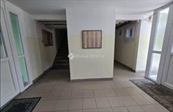 Eladó Pécsi panel lakás hirdetés (88495133)