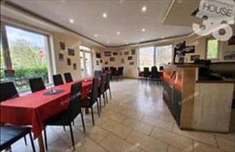 Kiadó Kecskeméti üzlethelyiség utcafronton hirdetés (37297432)