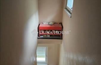 Eladó Remeteszőlősi családi ház hirdetés (34371671)