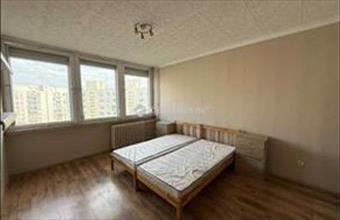 Eladó Kecskeméti csúsztatott zsalus lakás hirdetés (48336569)