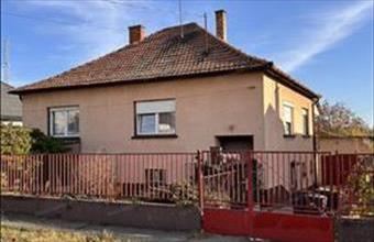 Eladó Bajai családi ház hirdetés (54489224)