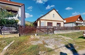 Eladó Tokaji családi ház hirdetés (42923422)