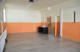 Kiadó Győri iroda irodaházban hirdetés (78927396)