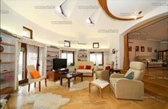 Eladó Budapest III. kerületi családi ház hirdetés (43836842)