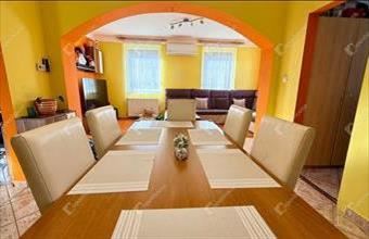 Eladó Üllői tégla lakás hirdetés (29312333)