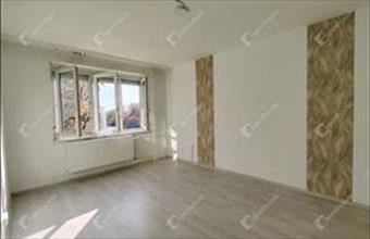 Eladó Székesfehérvári panel lakás hirdetés (93737824)