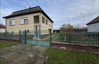 Eladó Varsányi családi ház hirdetés (54778478)