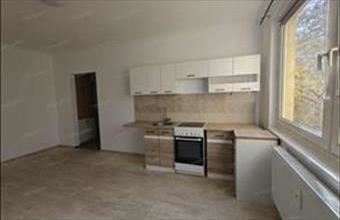 Kiadó Esztergomi panel lakás hirdetés (77573428)