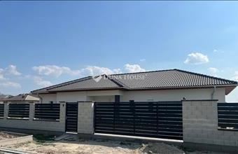 Eladó Halászteleki családi ház hirdetés (77133145)