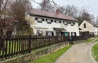 Eladó Óbányai családi ház hirdetés (73583954)