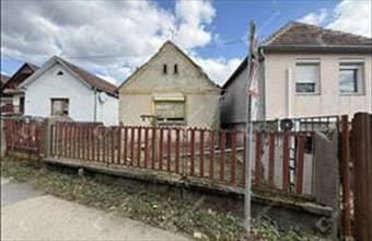 Eladó Sárvári családi ház hirdetés (35499745)