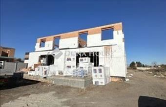 Eladó Budapest XVIII. kerületi ikerház hirdetés (85735794)