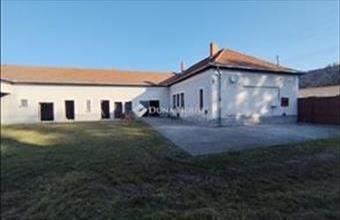 Eladó Mórahalomi családi ház hirdetés (47893673)