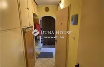 Eladó Mosonmagyaróvári panel lakás hirdetés (39673948)