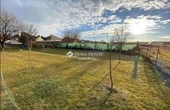 Eladó Jánossomorjai lakóövezeti telek hirdetés (35663237)