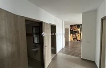 Eladó Székesfehérvári csúsztatott zsalus lakás hirdetés (63994266)