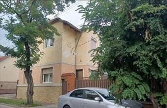 Eladó Budapest XV. kerületi családi ház hirdetés (92133755)