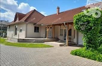 Eladó Barcsi családi ház hirdetés (98572482)