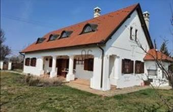 Eladó Kiskunlacházai családi ház hirdetés (49594396)