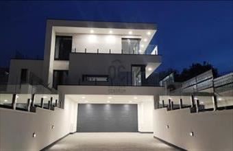 Eladó Budapest III. kerületi családi ház hirdetés (77599212)