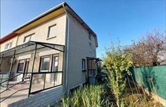 Eladó Budapest XV. kerületi családi ház hirdetés (35999778)