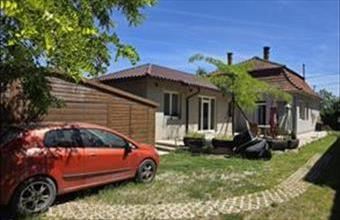 Eladó Kiskunlacházai családi ház hirdetés (26252467)