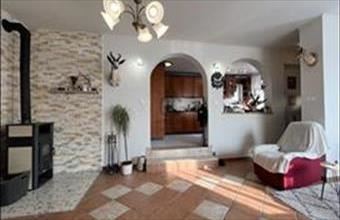 Eladó Várdombi családi ház hirdetés (74212218)