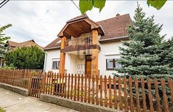 Eladó Paksi családi ház hirdetés (73734941)