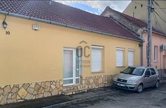 Eladó Pécsi családi ház hirdetés (72618323)