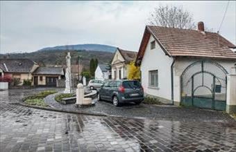 Eladó Badacsonytomaji családi ház hirdetés (94333218)