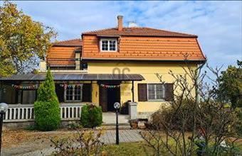 Eladó Szentendrei családi ház hirdetés (93245439)