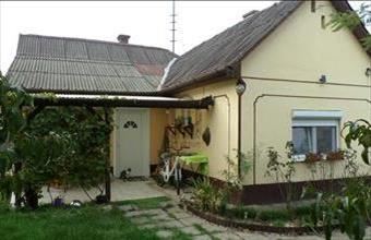 Eladó Tiszacsegei családi ház hirdetés (73861872)