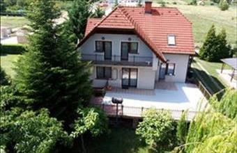 Eladó Balatonrendesi családi ház hirdetés (47743894)