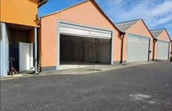 Kiadó Solymári iroda irodaházban hirdetés (36655274)