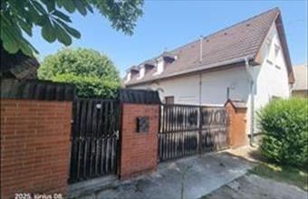 Eladó Balatonkenesei családi ház hirdetés (47596944)