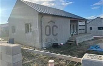 Eladó Szadai ikerház hirdetés (33652328)