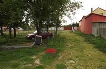 Eladó Pápai lakóövezeti telek hirdetés (39345344)