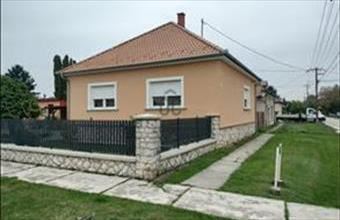 Eladó Öttevényi családi ház hirdetés (24724524)