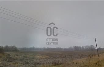 Eladó Gönyűi lakóövezeti telek hirdetés (34896234)