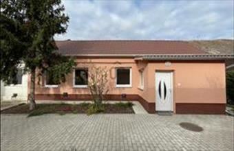 Eladó Debreceni házrész hirdetés (76387373)