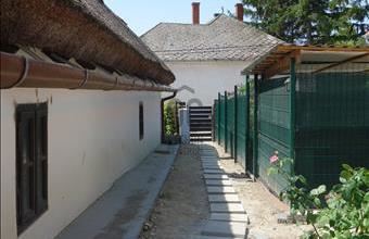 Eladó Balatonfüredi lakóövezeti telek hirdetés (39987777)