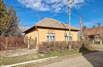 Eladó Törteli családi ház hirdetés (44374534)