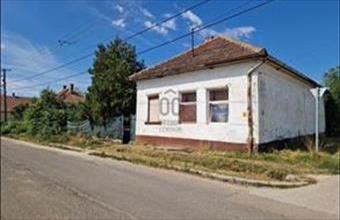 Eladó Törteli családi ház hirdetés (14748654)