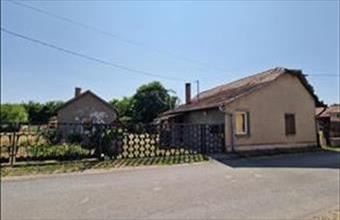 Eladó Törteli családi ház hirdetés (93792729)