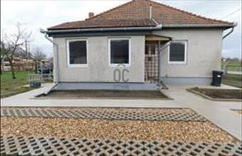 Eladó Tápiószelei családi ház hirdetés (97467348)