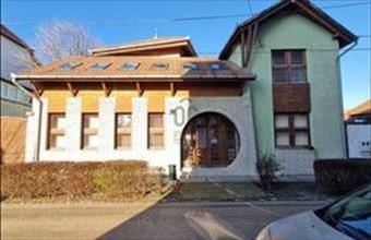 Kiadó Ceglédi iroda irodaházban hirdetés (29793664)