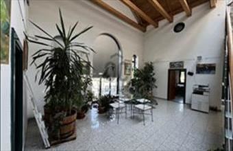 Kiadó Budapest III. kerületi iroda irodaházban hirdetés (33747824)